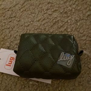 NWT lug vl pill case